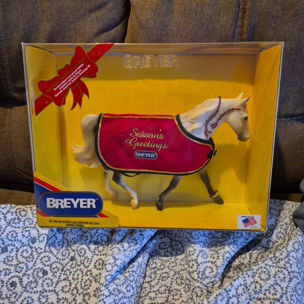 Breyer Retired Snowflake 1998 Holiday Horse Original Box Is Damaged